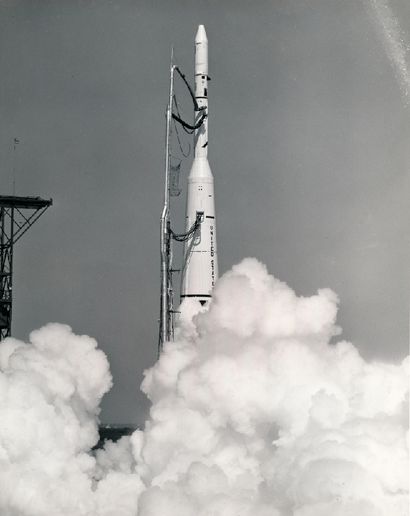 Nasa. Thor rocket. Launch of a three-stage...