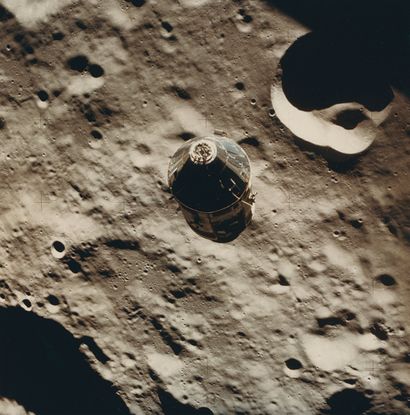 null NASA.Mission Apollo 16. Magnifique vue du module de commande de la mission Apollo...
