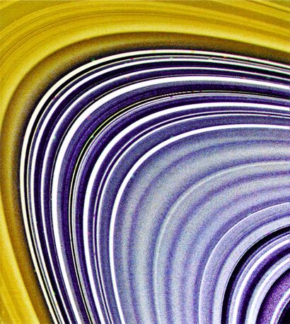 null NASA. Magnifique point de vue des anneaux de Saturne depuis Voyager 2 observés...