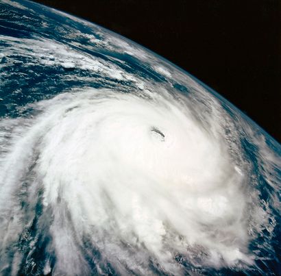 null Nasa. Une parfaite vue de l'Ouragan DANIELLA depuis la navette spatiale Columbia...