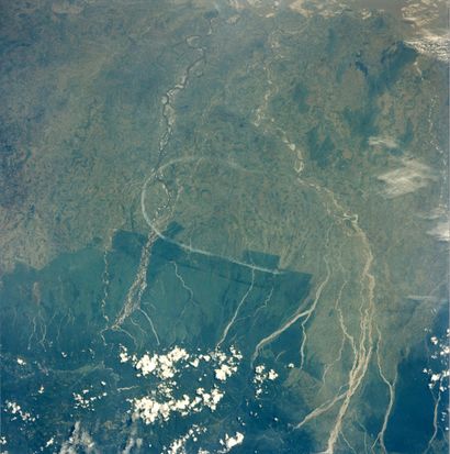 null Vue de la Terre depuis la navette spatiale (Mission STS-49). Mai 1992. Nord...