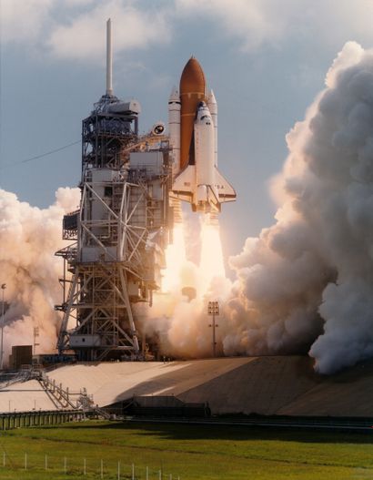 null Nasa. Liftoff of the space shuttle Columbia (Mission STS-78) from the Kennedy...