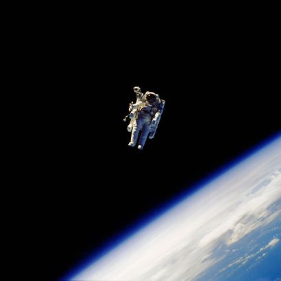 null GRAND FORMAT. Nasa. Magnifique et rare point de vue de l'astronaute Robert L....