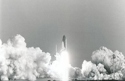 null Panoramic view of the liftoff of the space shuttle Discovery (Mission STS-STS-51G)...
