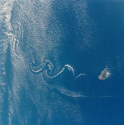null Nasa. View of the Earth from space shuttle Endeavour (Mission STS-49). Here...