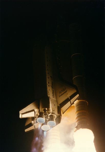 null Nasa. Décollage de la navette spatiale Endeavour le 11 janvier 1996.Tirage chromogénique...