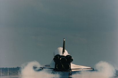 null NASA. Superb and rare view of the landing of the space shuttle ATLANTIS (Mission...