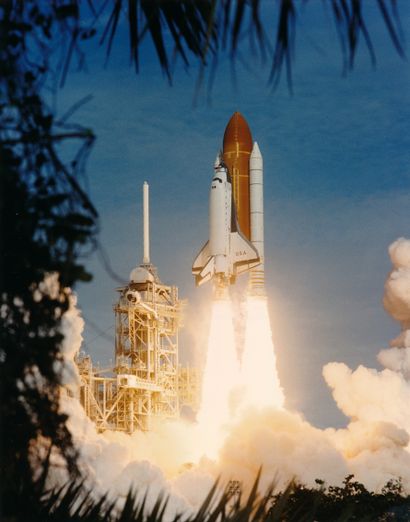 null Nasa. Décollage de la navette spatiale Columbia (Misison STS-73) le 20 octobre...