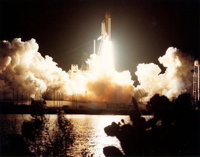 null NASA. Perfect view of the liftoff of the space shuttle ATLANTIS (Mission STS-44)....