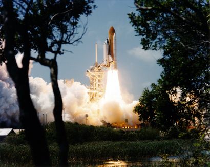 null Nasa. Panoramic liftoff of the space shuttle Columbia (Mission STS-90) on April...