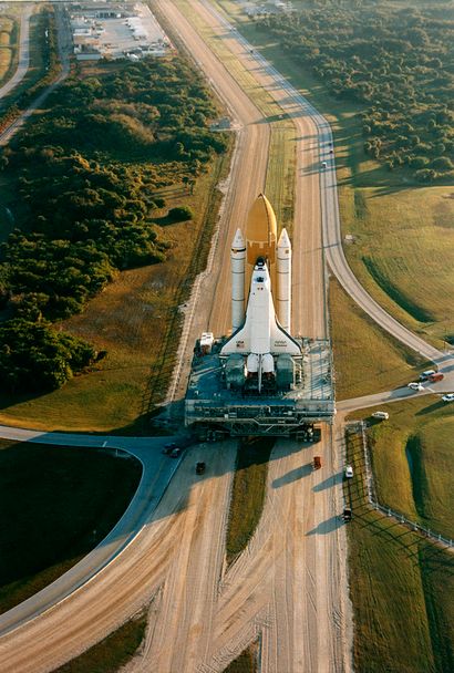 null NASA. Superb and rare aerial perspective of the space shuttle ENDEAVOUR (Mission...