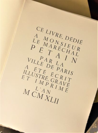 null 53 - Philippe PÉTAIN. Livre « Paris au Maréchal » de 1942, exemplaire du Vice-Président...