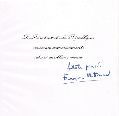 null 67 - François MITTERRAND (1916-1996). Carte de vœux signée de sa main en tant...