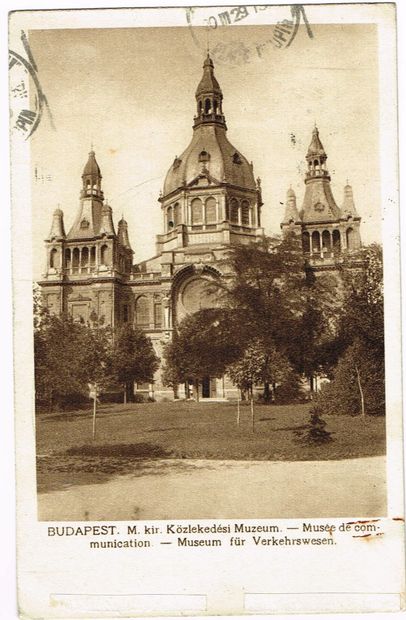 null 306 - Joséphine BAKER (1906-1975). Sa signature sur une carte postale de Budapest...