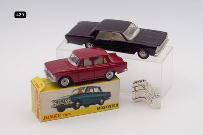  DINKY TOYS - FRANCE - Metal (2) 
# 1402 FORD GALAXIE 500 
Plum, ivory interior....