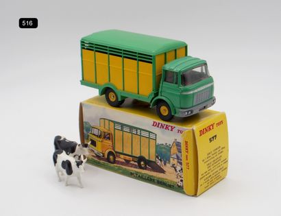  DINKY TOYS - FRANCE - Metal (1) 
# 577 BERLIET GAK CATTLE HAULER 
Green cab, yellow...