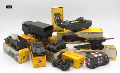  DINKY TOYS - FRANCE - Metal (8) 
Selection (C) of 8 military vehicles. Khaki colors,...