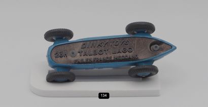 null DINKY TOYS - France - 1/43e - Metal (1)

- # 23 H TALBOT LAGO. 

Blue, n° 5...