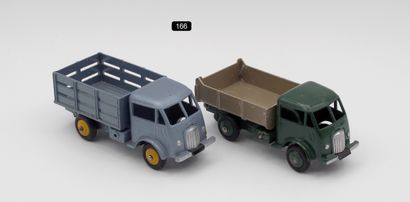null DINKY TOYS - France - 1/55th - Metal (2)

- # 25 A FORD CATTLE TRUCK. 1950 variant...