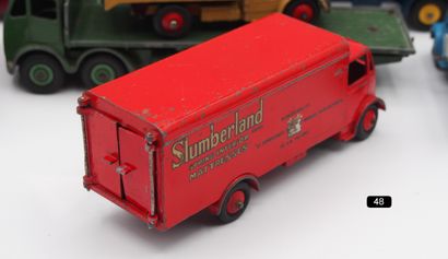 null DINKY TOYS G.-B. - 1/43th (9)

MEETING OF 9 VANS

- # 501 FODEN TOMBEREAU cab...