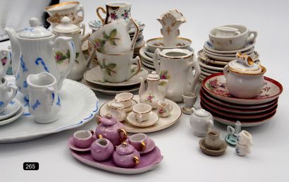 null TEA SET

- Nice contemporary tea set including teapot, sugar bowl, milk jug,...