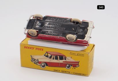  DINKY TOYS - FRANCE - Métal (1) 
# 24 K (1959) SIMCA CHAMBORD 
1e variante: intérieur...