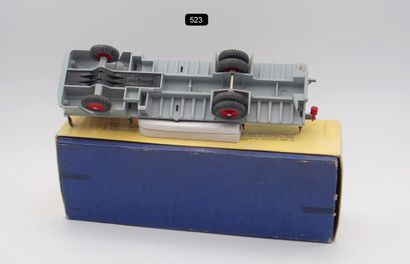 null DINKY TOYS - FRANCE - Metal (1)

# 885 SAVIEM IRON CARRIER

Grey, red plastic...