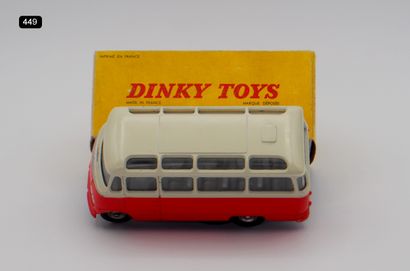 null DINKY TOYS - FRANCE - Metal (1)

UNUSUAL COLOR

# 541 SMALL MERCEDES BENZ COACH

Light...