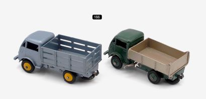 null DINKY TOYS - France - 1/55th - Metal (2)

- # 25 A FORD CATTLE TRUCK. 1950 variant...