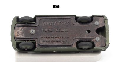  DINKY TOYS G.-B. - 1/43th (1) 
RARE 
- # 139 AM/170 AM FORD FORDOR staff car. Military....