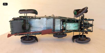 null ARTISANAL MAQUETTE - France - 1/8th - Metal (1)

EXCEPTIONAL !

BENTLEY SPEED...