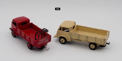 null DINKY TOYS - France - 1/55th - Metal (2)

- # 25 i FORD TRUCK WITH TRACKS. Third...