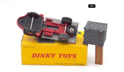 null DINKY TOYS - FRANCE - Metal (1)

# 581 BERLIET GLM TRAY & CONTAINER

Tomato...