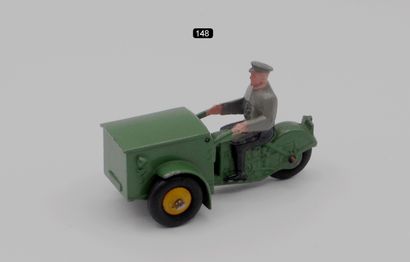 null DINKY TOYS - France - 1/38th - Metal (1)

- # 14 a/e TRIPORTEUR 

3rd variant...