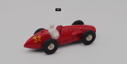 null DINKY TOYS - France - 1/43e - Metal (1)

- # 23 J FERRARI 500 F2 

Squared grille....