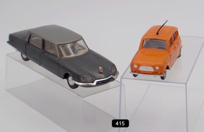 null DINKY TOYS - FRANCE - Métal (2)

- # 518 A RENAULT 4 L "AUTOROUTES"

Orange,...