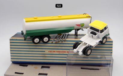 null DINKY TOYS - FRANCE - Metal (1)

# 887 UNIC TRACTOR & TANKER TRAILER "AIR BP

White,...