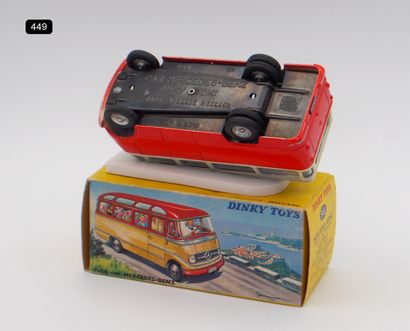 null DINKY TOYS - FRANCE - Metal (1)

UNUSUAL COLOR

# 541 SMALL MERCEDES BENZ COACH

Light...