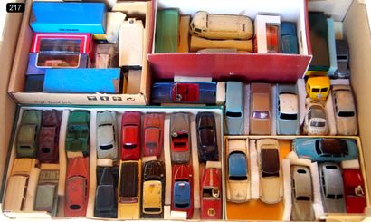  MISCELLANEOUS INCLUDING DINKY-TOYS (41) 
Strong lot of 41 miniatures, mainly 1/43,...