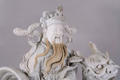 null Chine, Epoque Qing

Grand groupe en porcelaine blanc de Chine

Il représente...