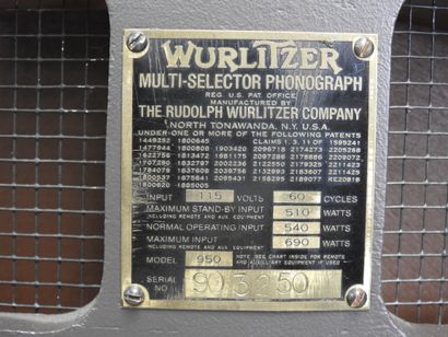 null JUKEBOX

WURLITZER, modèle 950 dit modèle GAZELLE, USA, 1942

Numéro de série...