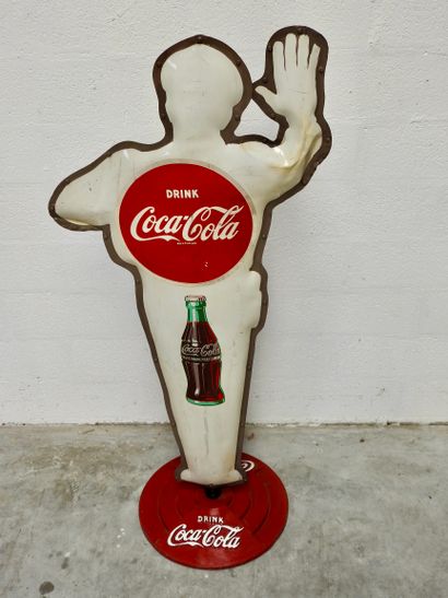 null Coca Cola « Policeman »

USA, années 1950

Rare personnage représentant un policier...
