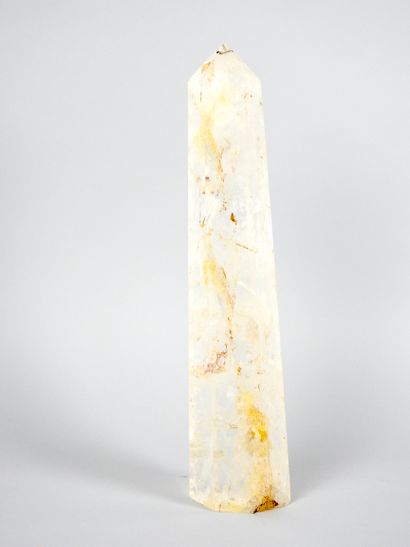 null Polished and faceted monolith Rock crystal quartz

H 36 cm