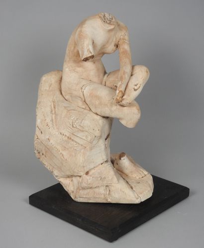 null Statue acéphale représentant la Déesse Vénus assise sur un rocher dans l'attitude...