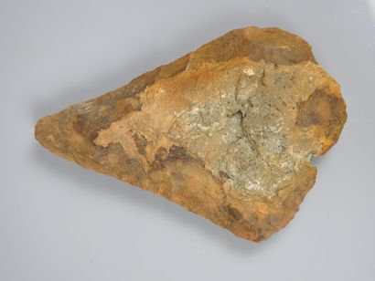 null Exceptional large biface
Ferruginous flint with remains of cortex from the Paris...