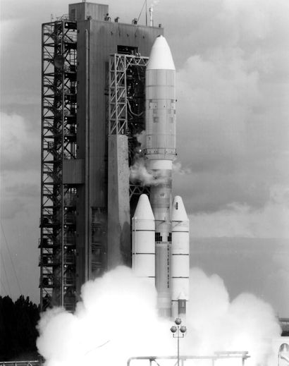 NASA NASA. Décollage historique le 5 septembre 1977 de la sonde spatiale Voyager...