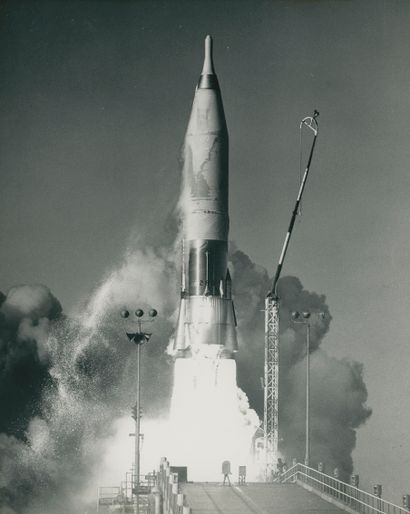 NASA Nasa. Rare. Superb takeoff of the SM-65 missile. The SM-65 Atlas or Atlas I...