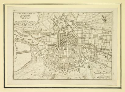 null SOMME. 1716. « Plan de la Ville d’AMIENS par Nicolas de FER. À Paris, dans l’Ile...