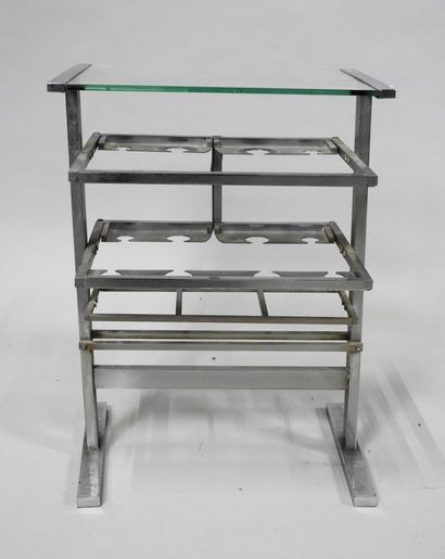 null TRAVAIL FRANCAIS 

	Table bar en métal chromé à plateau supérieur en verre blanc...
