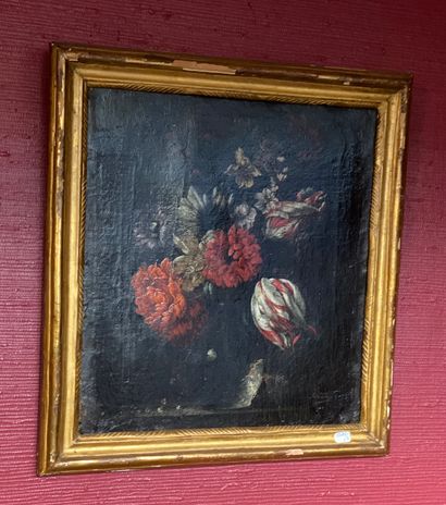 null Ecole française du XIX° siècle

Bouquets

Paire de toiles

35 x 32 cm

Acci...